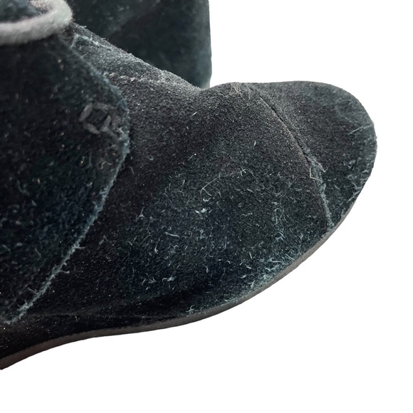 TOMS Genuine Leather Solid Black Suede Wedge Ankle Boots Booties Shoes sz 11 - Picture 12 of 16